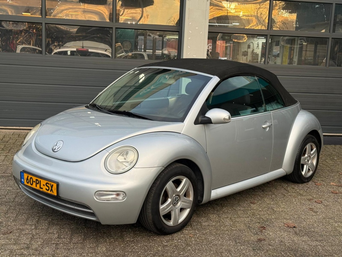 Foto van Volkswagen New Beetle Cabriolet