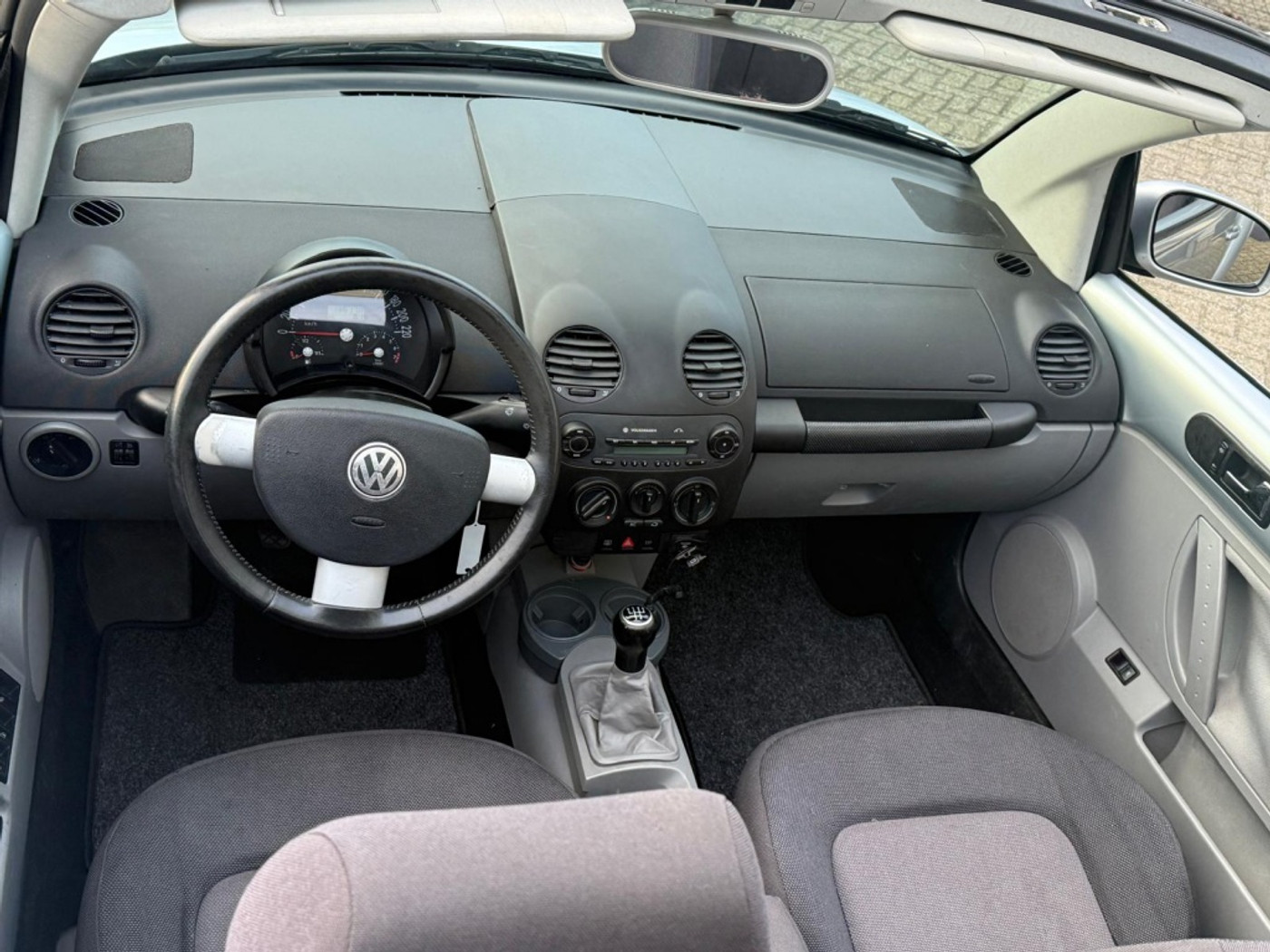 Foto van Volkswagen New Beetle Cabriolet