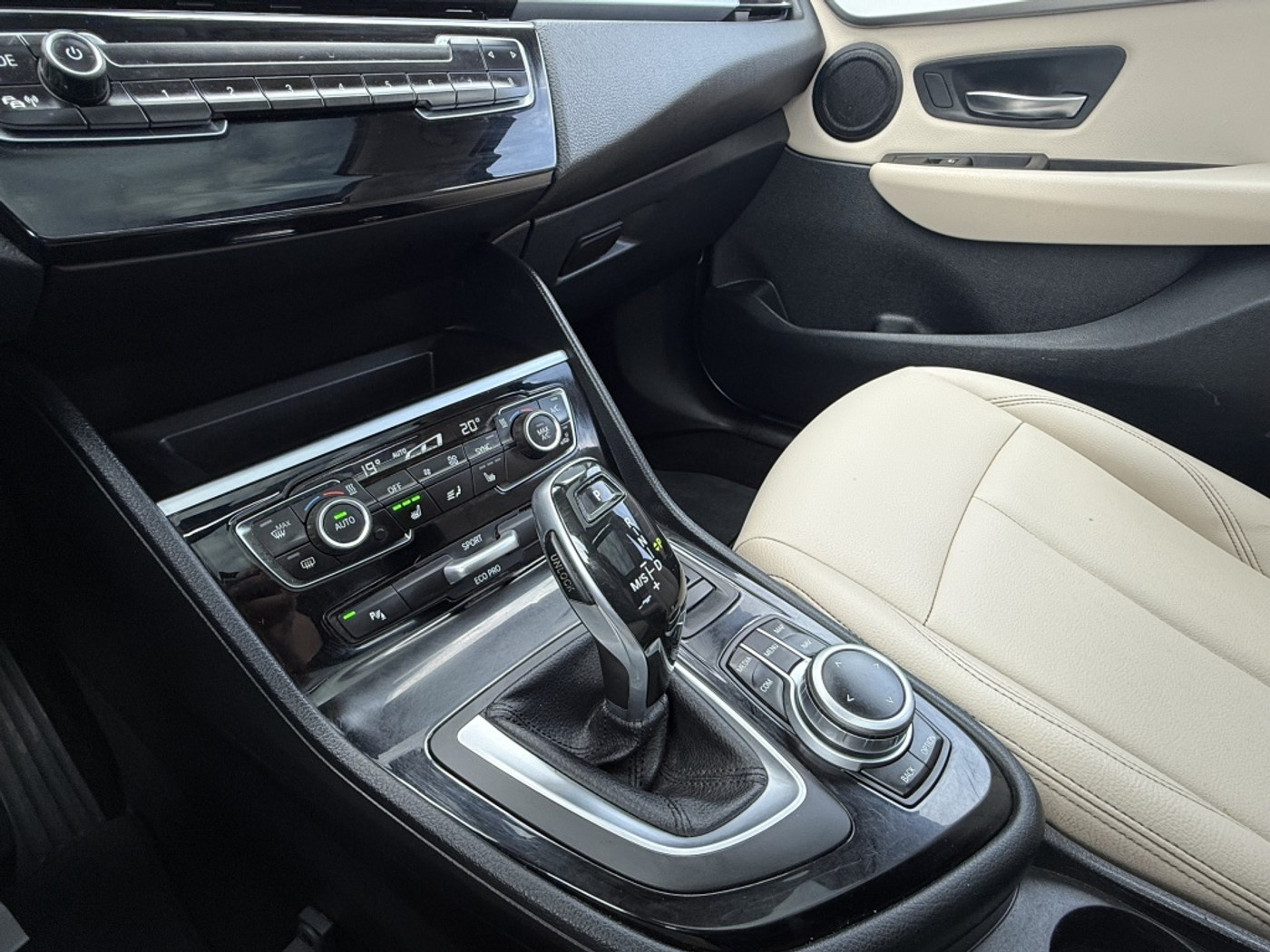 Foto van BMW 218i Active Tourer