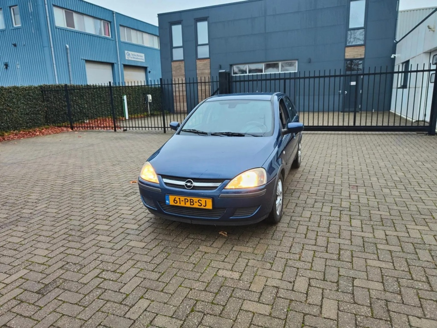 Opel Corsa-c 1.4-16V Maxx 2004 - voorkant