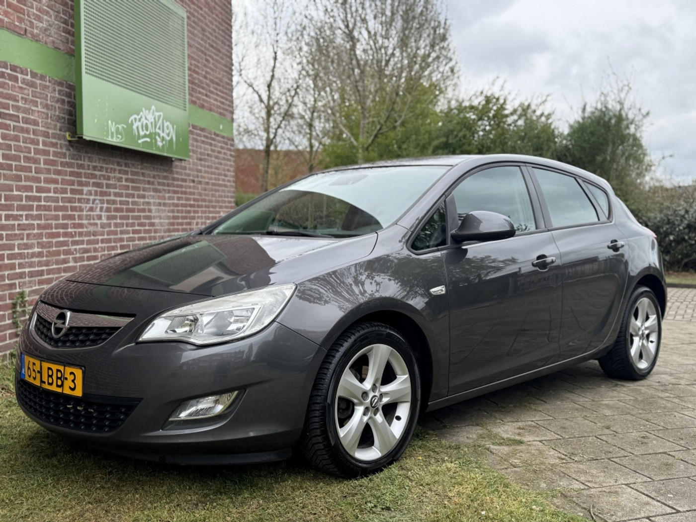 Opel Astra 1.6 Edition 2010 - voorkant