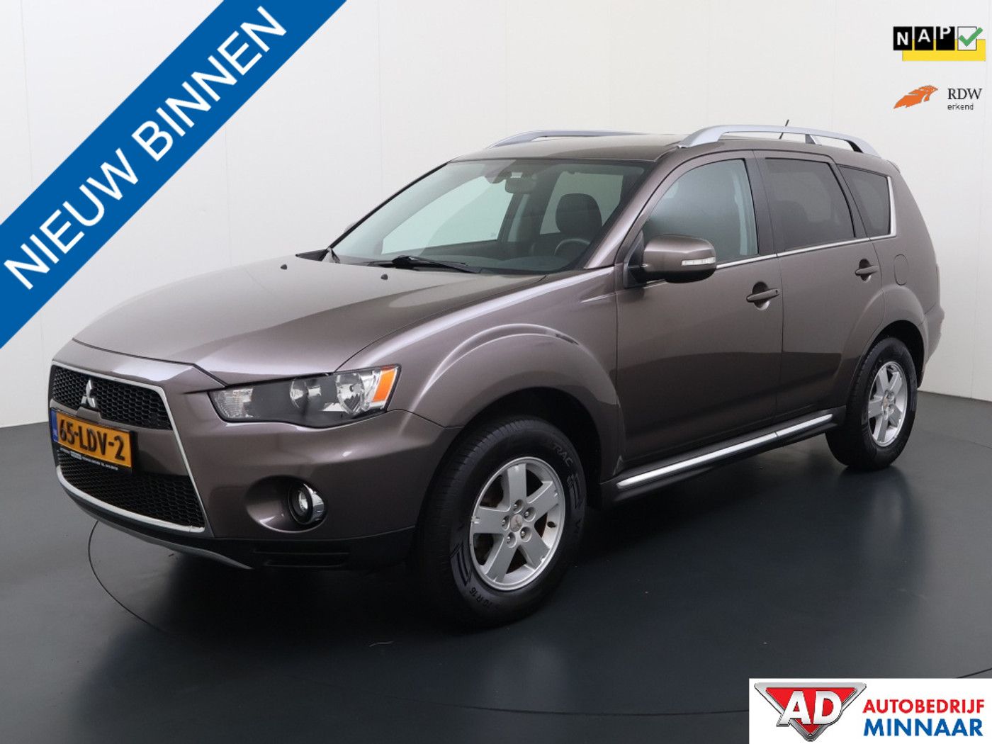 Mitsubishi Mitsubishi Outlander 2.0 Intro Edition | 1e eigenaar | afneembare trekhaak | 1600kg trekgewicht | onderhoudsboekjes 2010 - voorkant