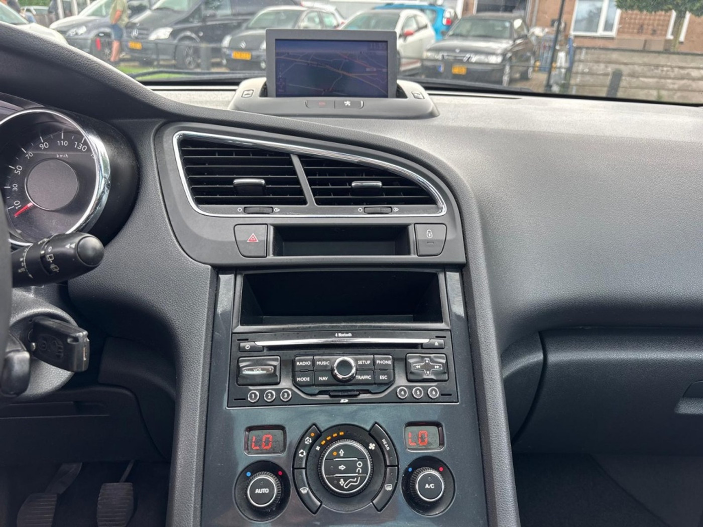 Foto van Peugeot 5008