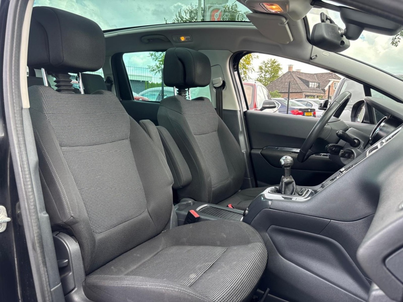 Foto van Peugeot 5008