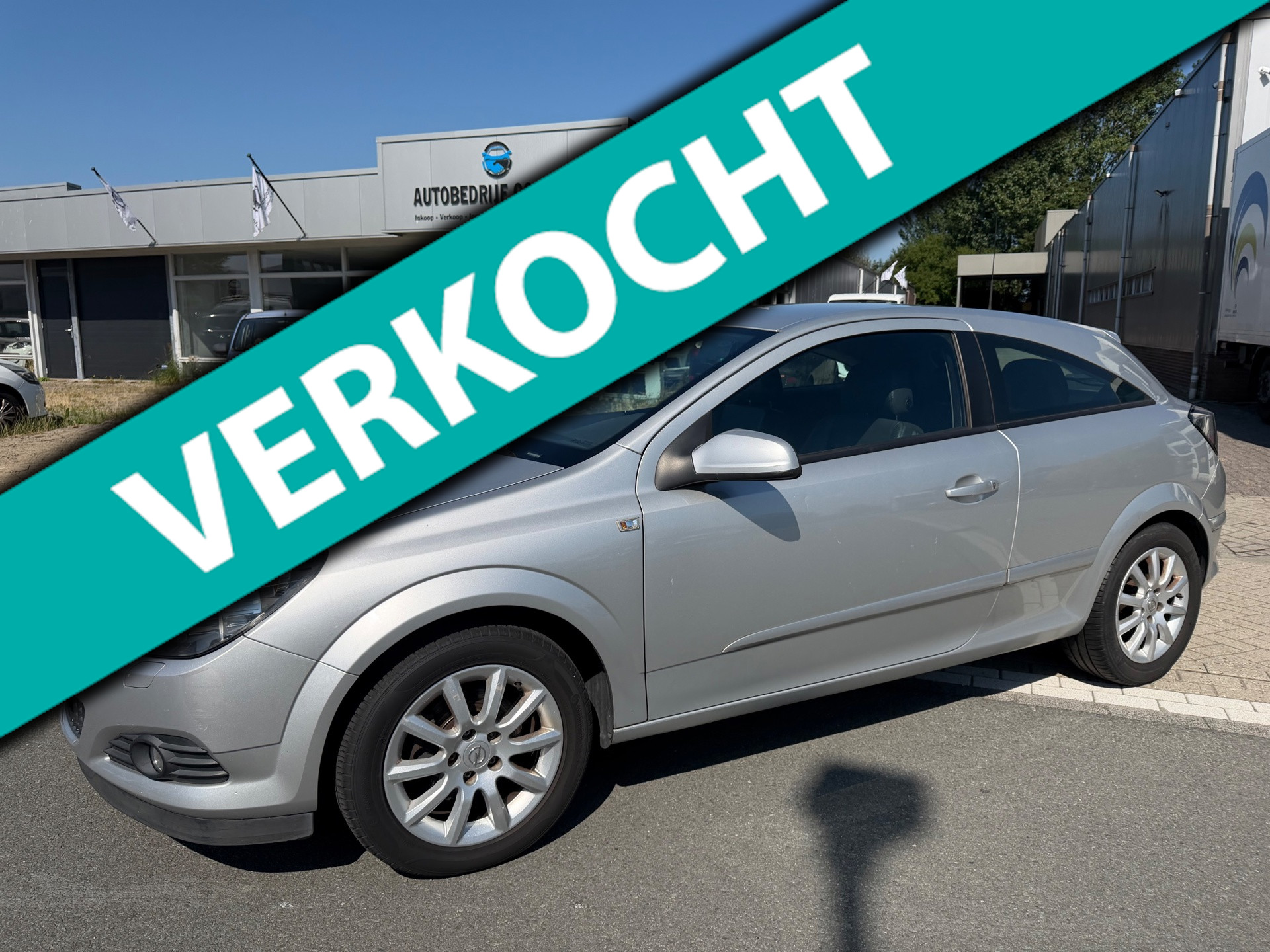 Opel Astra GTC 1.8 Business. • AIRCO IJSKOUD • 2009 - voorkant