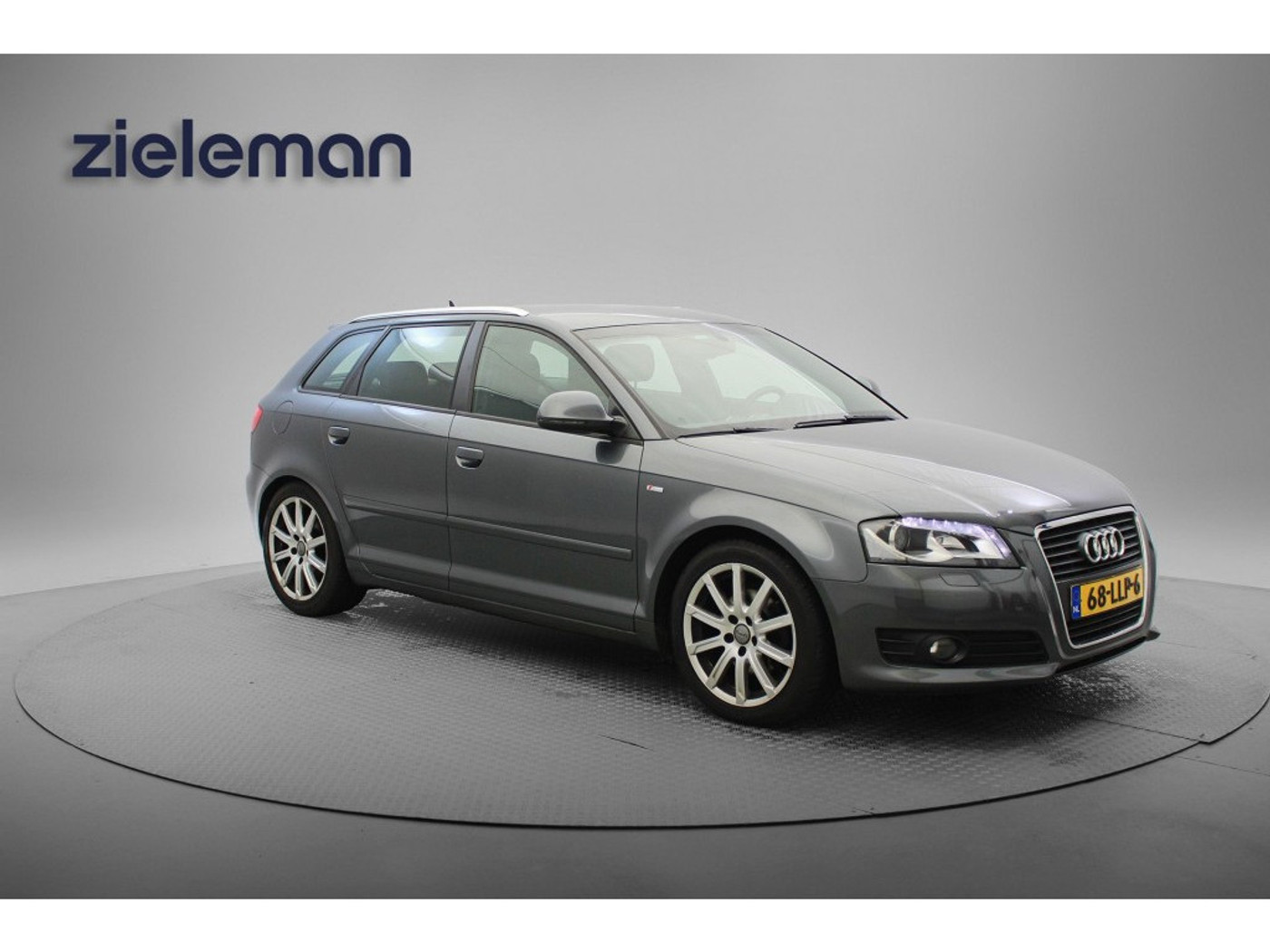 Audi Audi A3 1.4 TFSI S-Edition Automaat - Navi, Cruise, Clima, Half Leer 2010 - voorkant