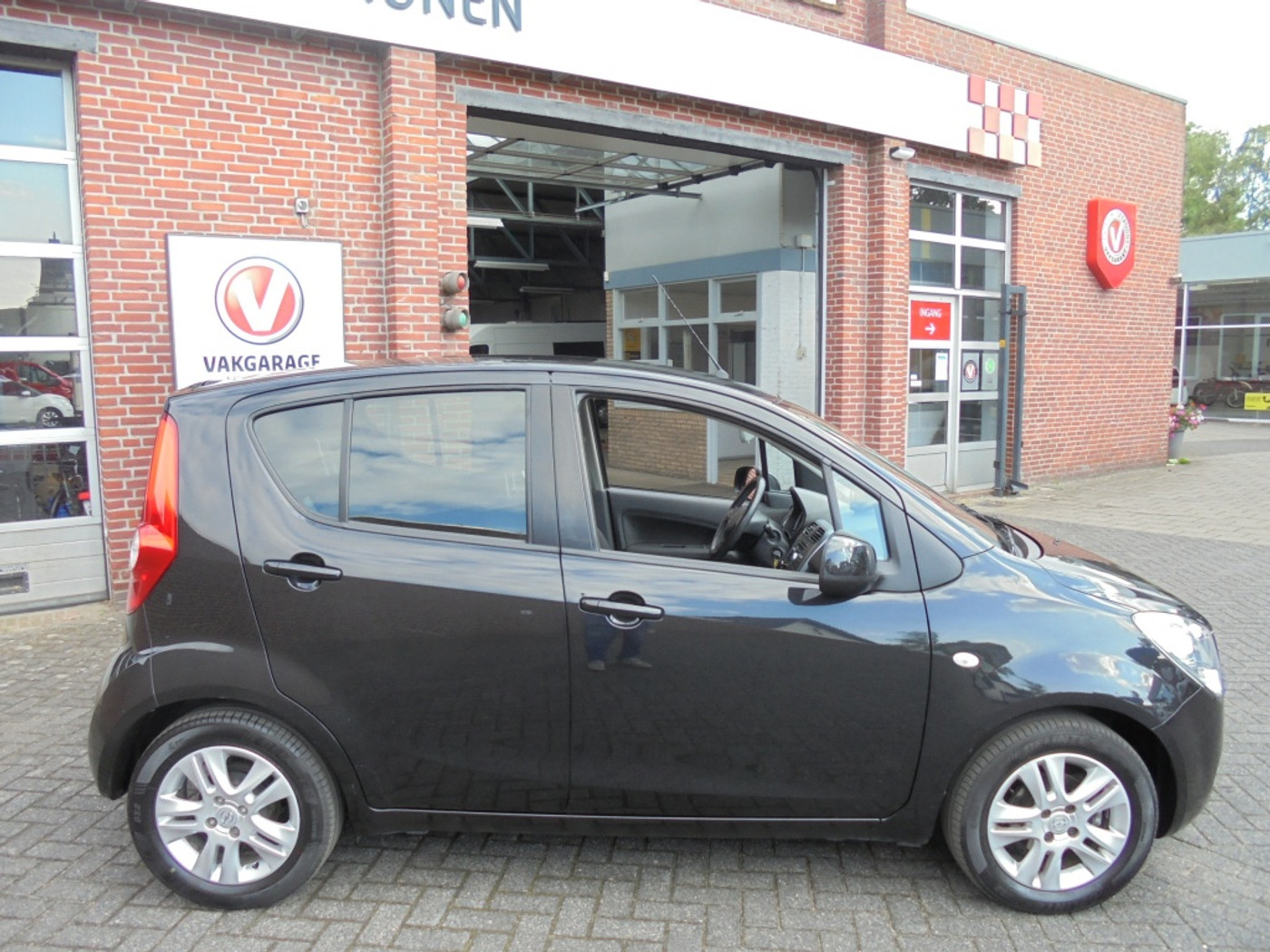 Foto van Opel Agila