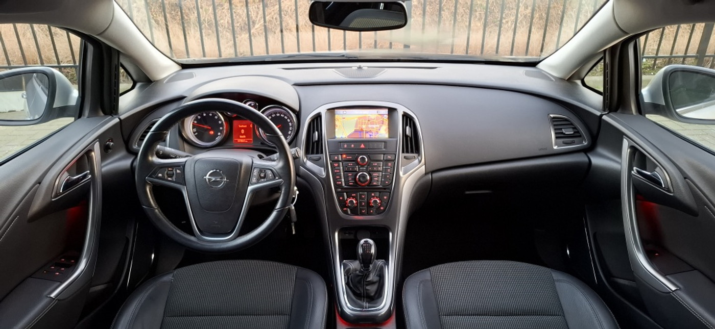 Foto van Opel Astra Sports Tourer