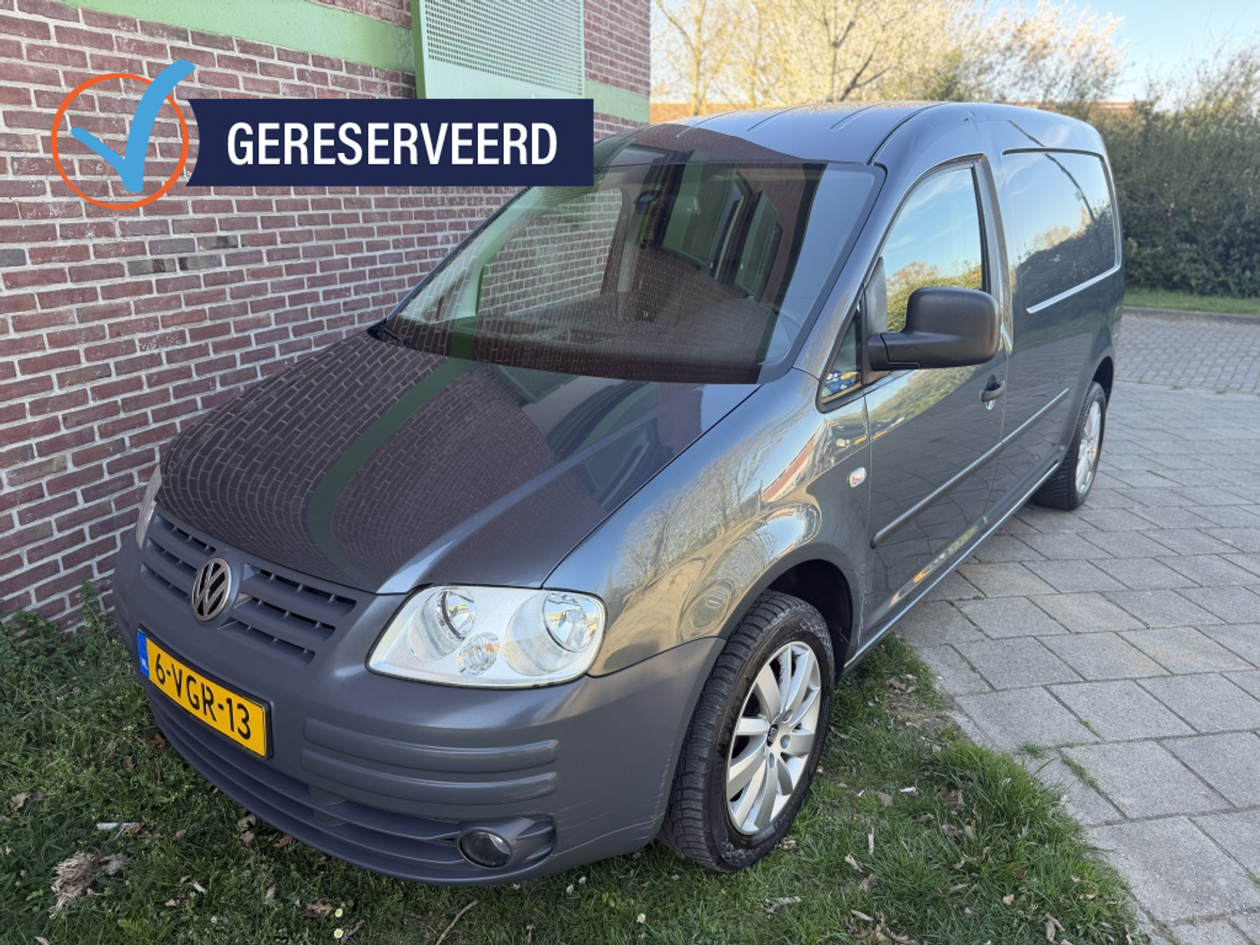 Volkswagen Caddy 1.9 TDI Maxi 2010 - voorkant