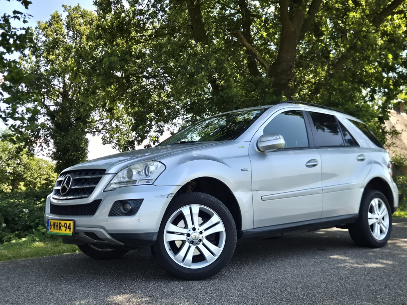 Mercedes-Benz ML 300 CDI 4Matic 300 CDI BlueE. Grijs kenteken 2010 - voorkant