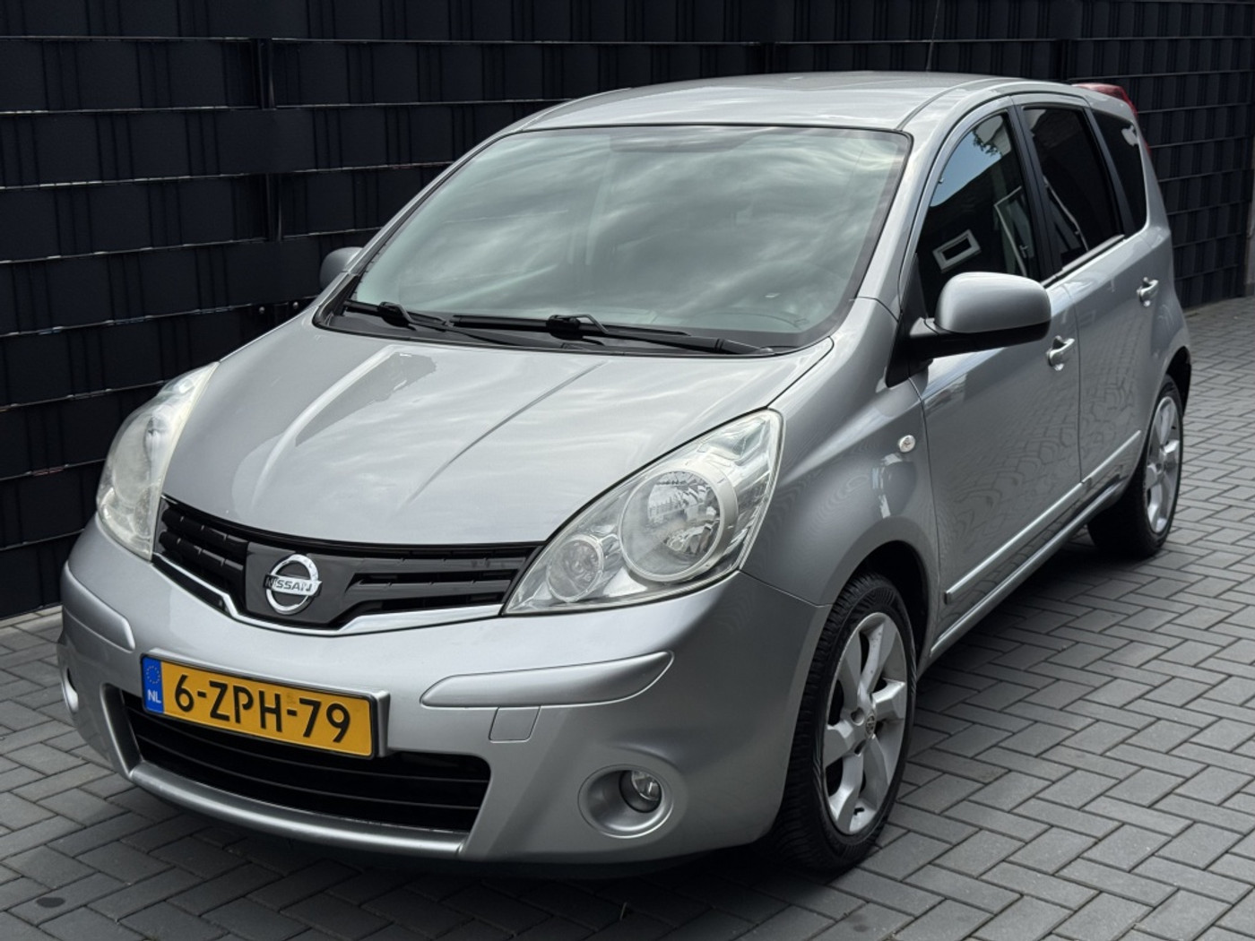 Nissan Note 1.4 Visia 2009 - voorkant