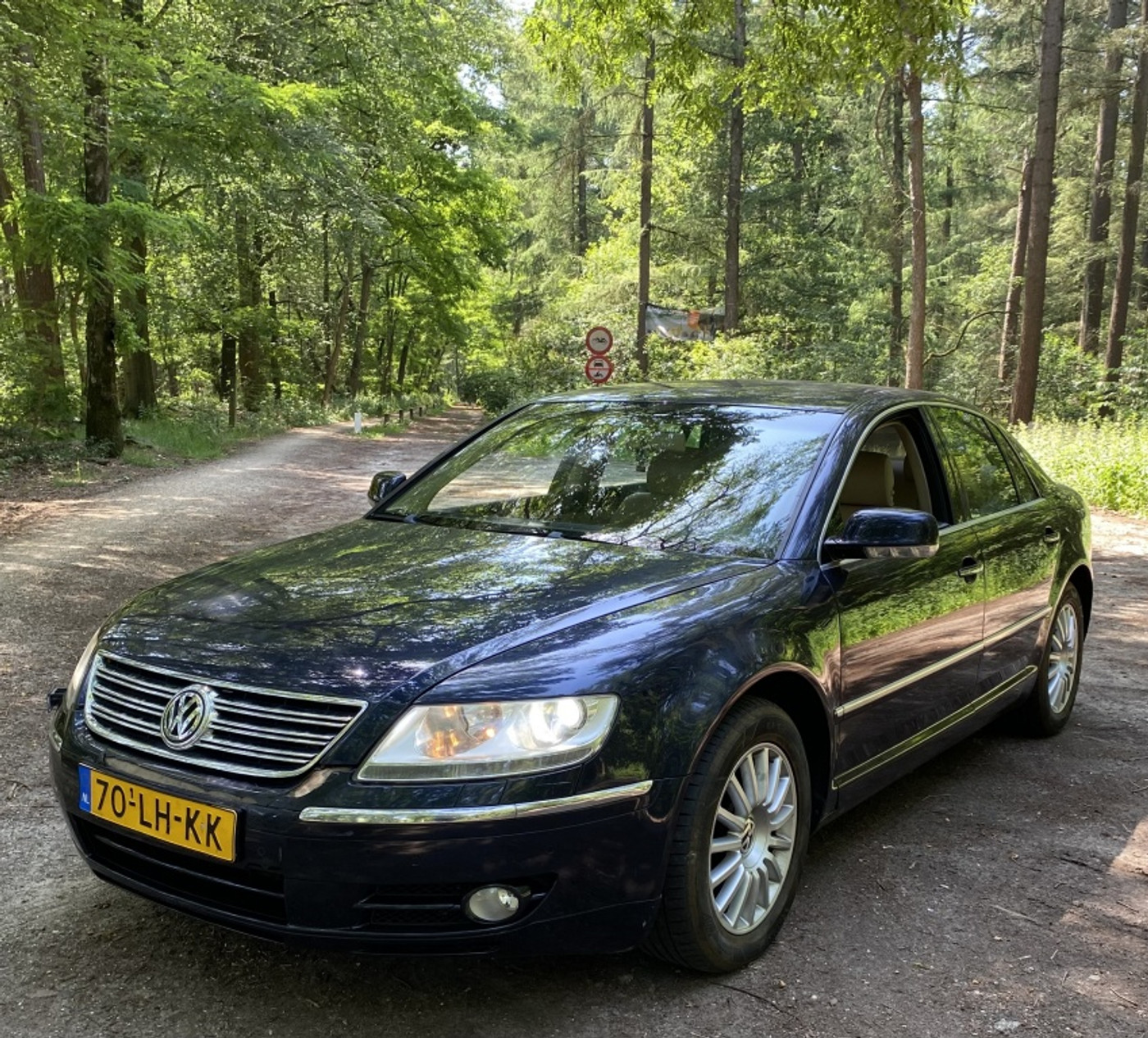 Volkswagen Phaeton 3.2 V6 5p. 2003 - voorkant