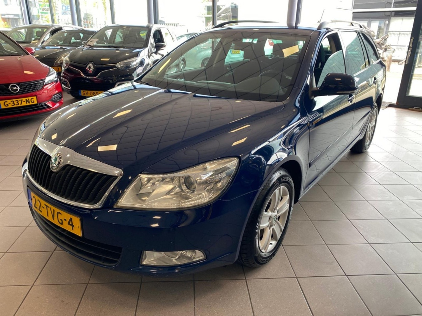 Skoda Octavia 1.2 TSI Ambition Bns NAVI AUTOMAAT BJ 2012 !!! 2012 - voorkant