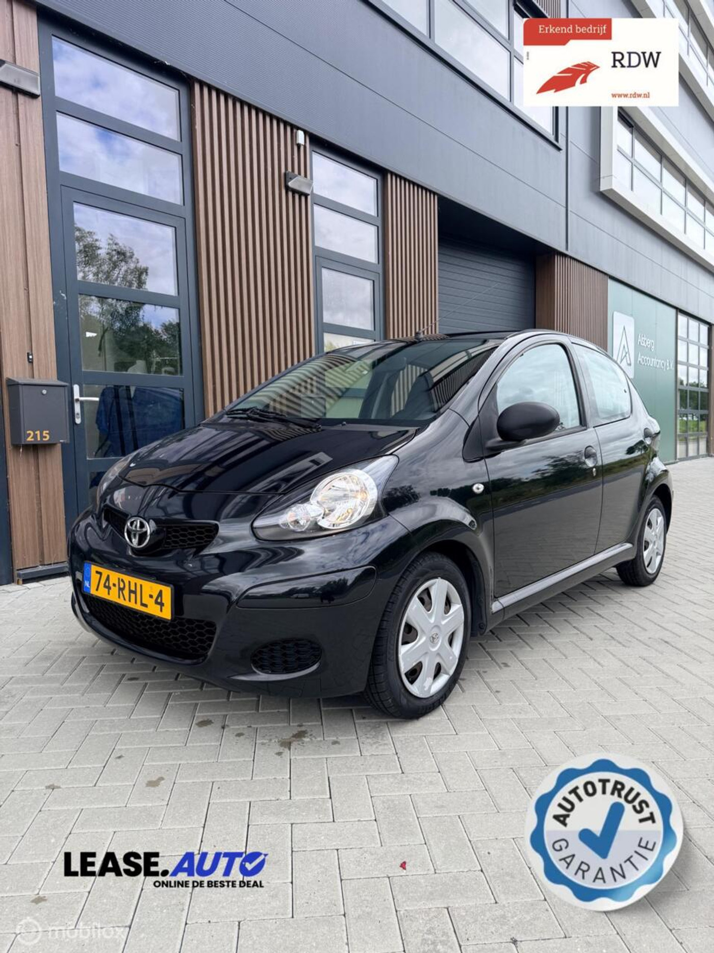Toyota Toyota Aygo 1.0-12V Dynamic GARANTIE/AIRCO/ELEKRAMEN/NAP 2011 - voorkant