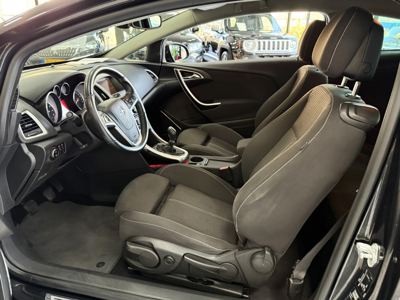 Foto van Opel Astra GTC