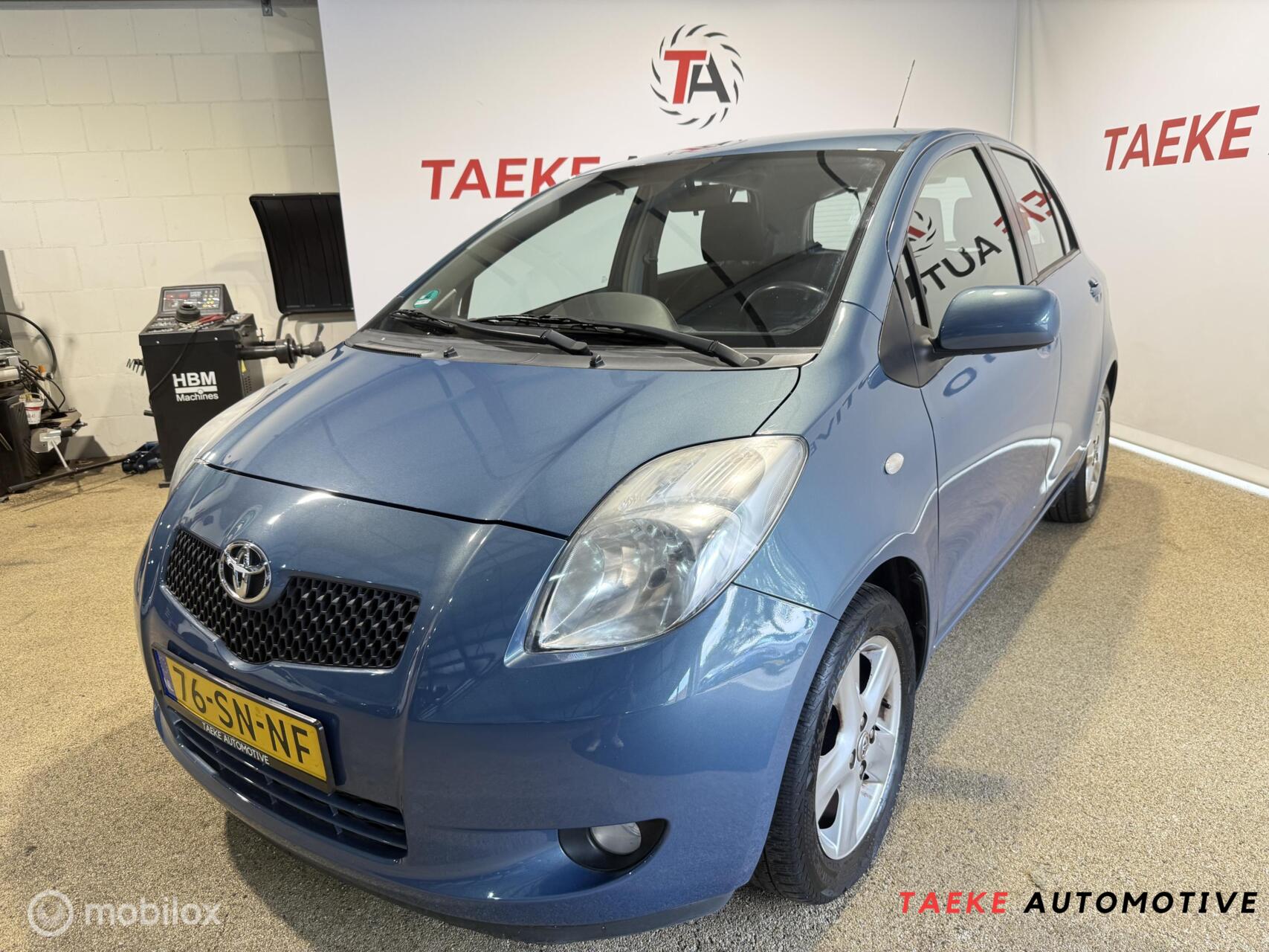 Toyota Toyota Yaris 1.3 VVTi Luna MMT AUT/CLIMA/5DRS/APK/NAP/2EIG 2006 - voorkant