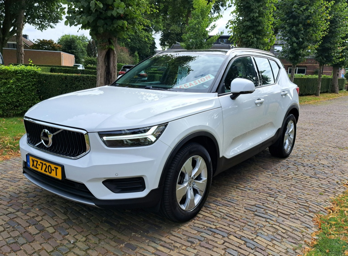 Volvo XC40 2.0 T4 Momentum 2019 - voorkant