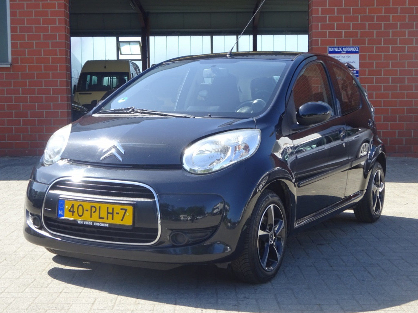 Citroen Citroen C1 1.0-12V Ambiance 2011 - voorkant