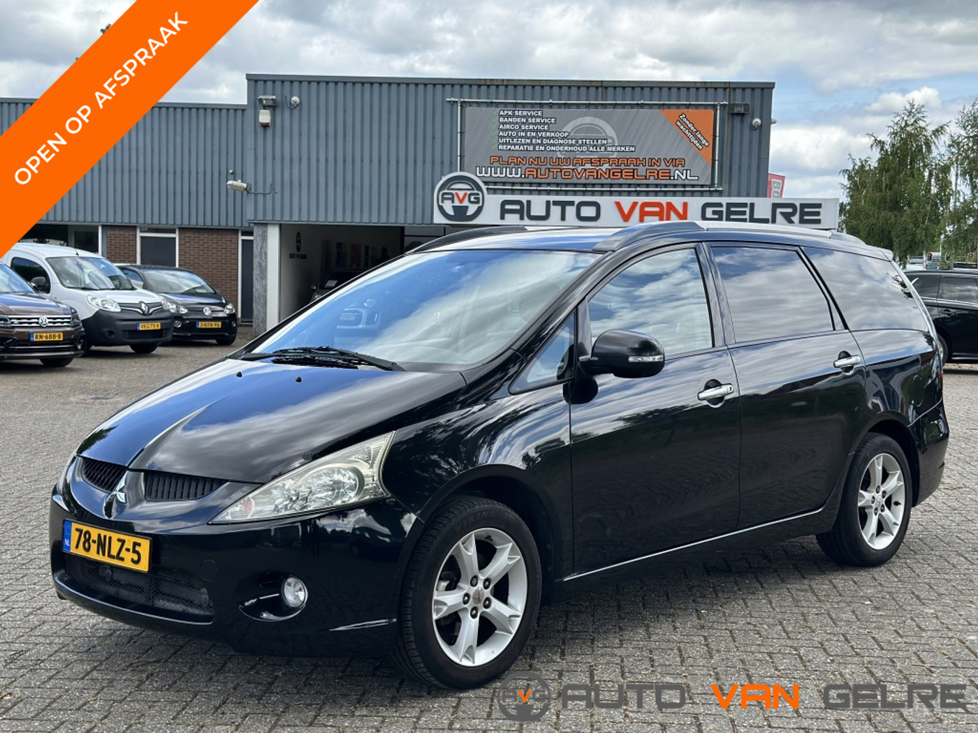 Mitsubishi Mitsubishi Grandis 2.4-16V Limited 7 PERSOONS *NAP*TREKHAAK*AIRCO*PDC*UNIEK 2010 - voorkant
