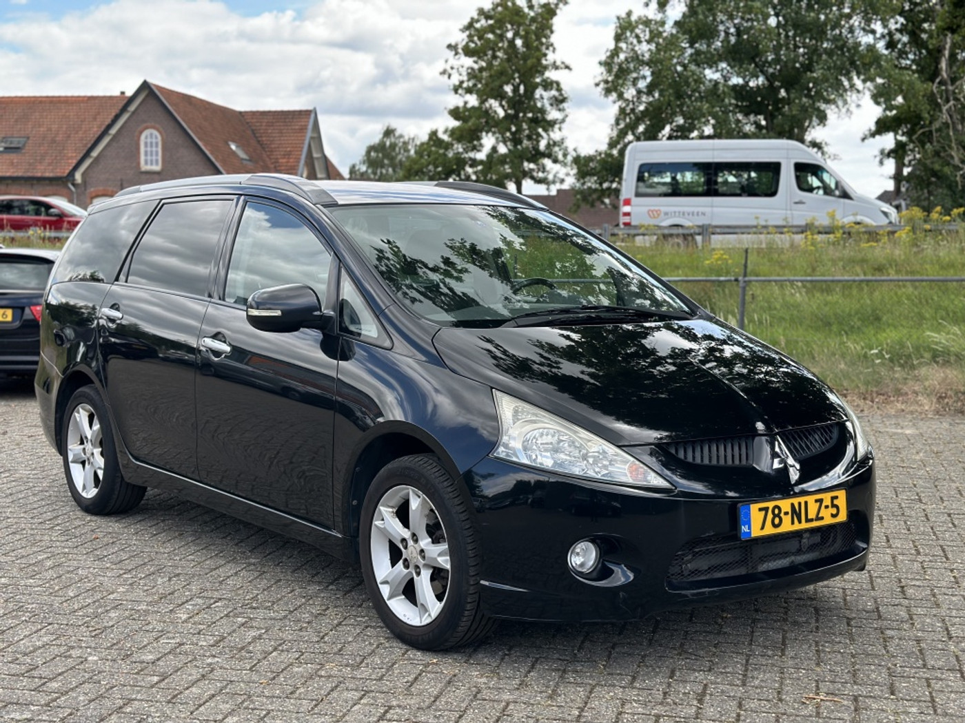 Foto van Mitsubishi Mitsubishi Grandis