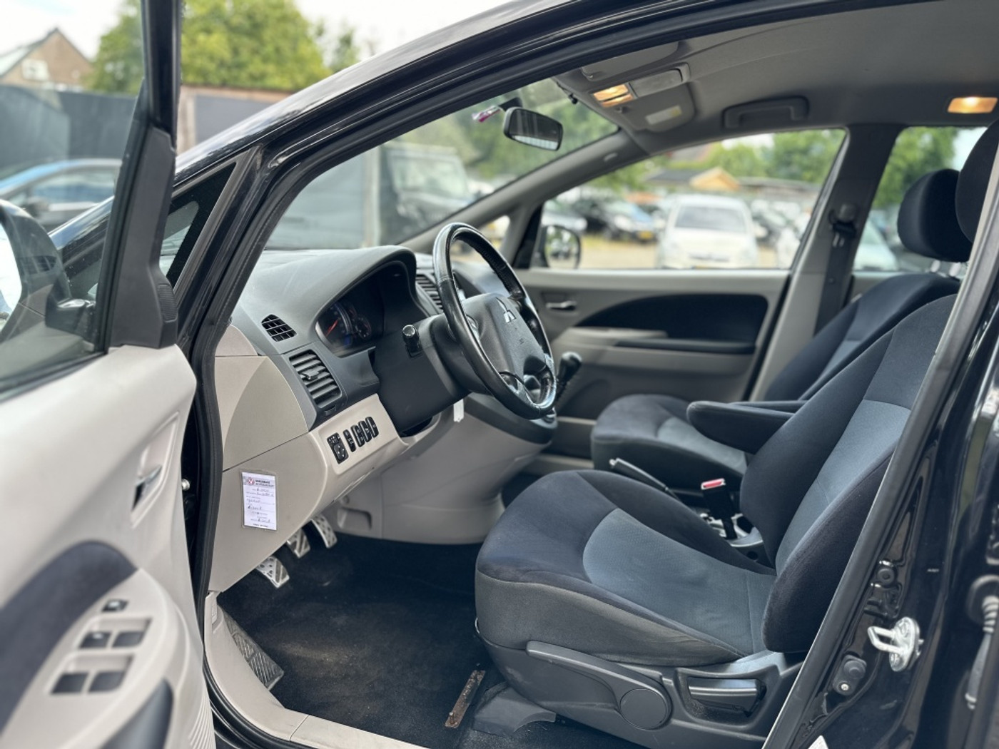 Foto van Mitsubishi Mitsubishi Grandis