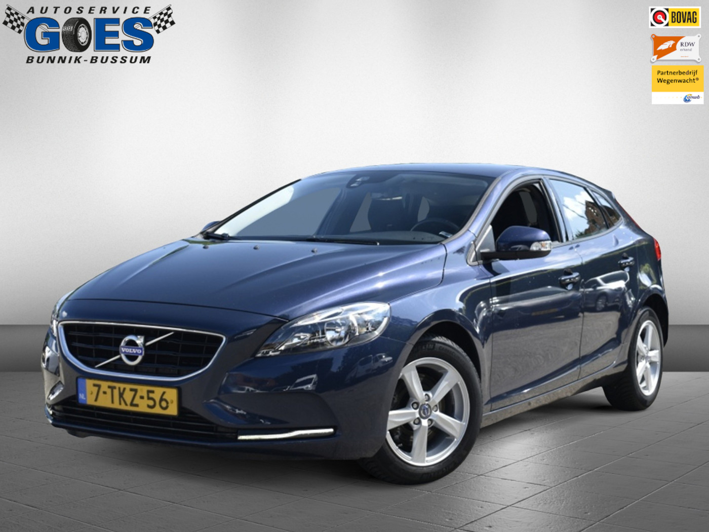 Volvo V40 1.6 T4 Kinetic 2014 - voorkant