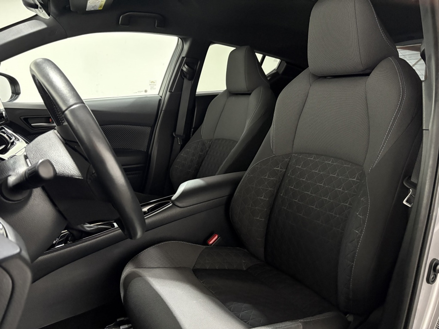 Foto van Toyota C-hr