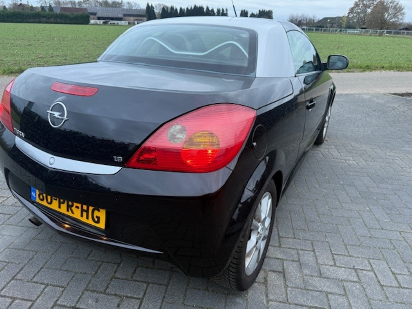 Foto van Opel Tigra Twintop