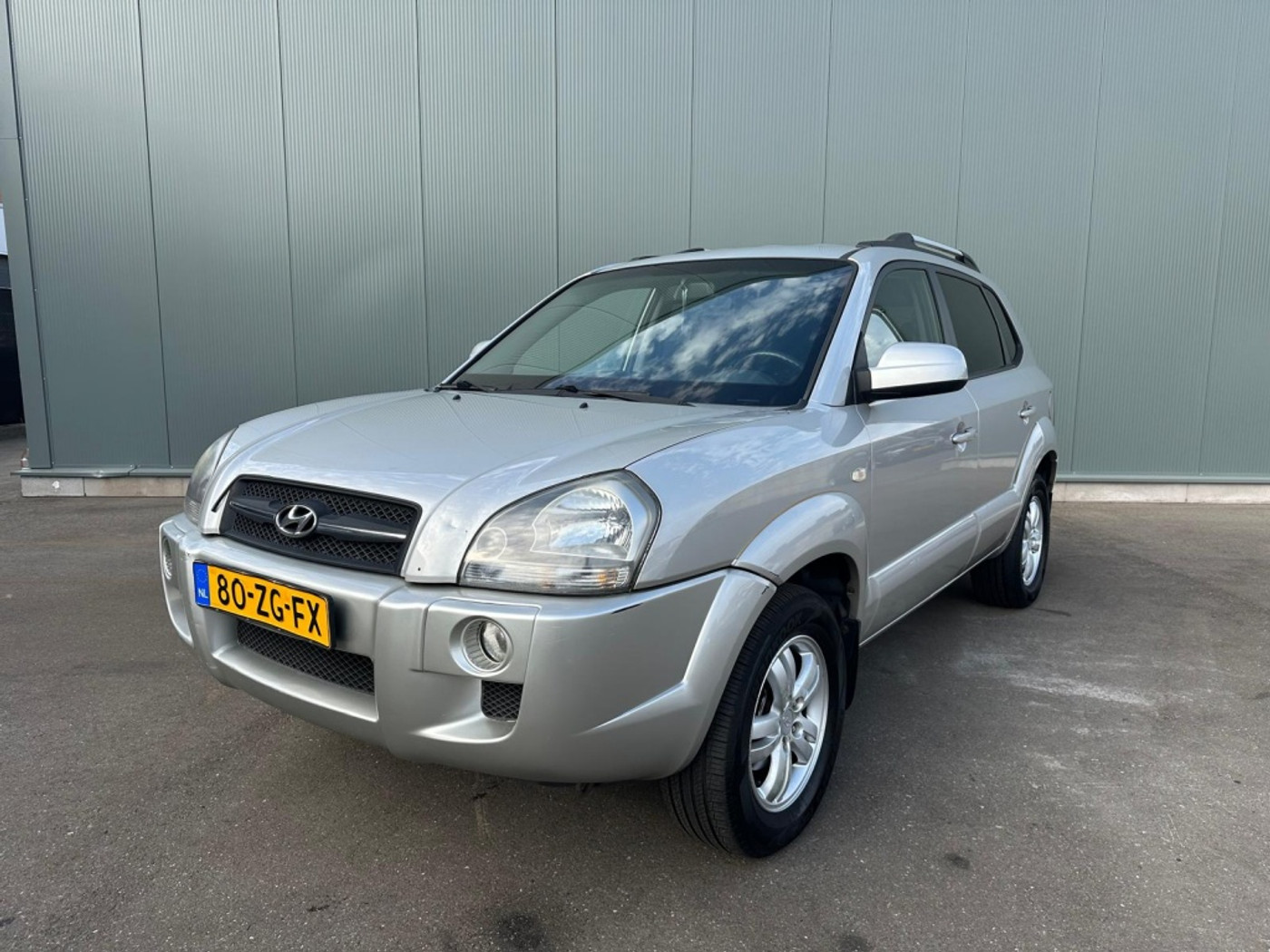 Hyundai Tucson 2.0i Style CLIMA AIRCO / NAP ! 2008 - voorkant