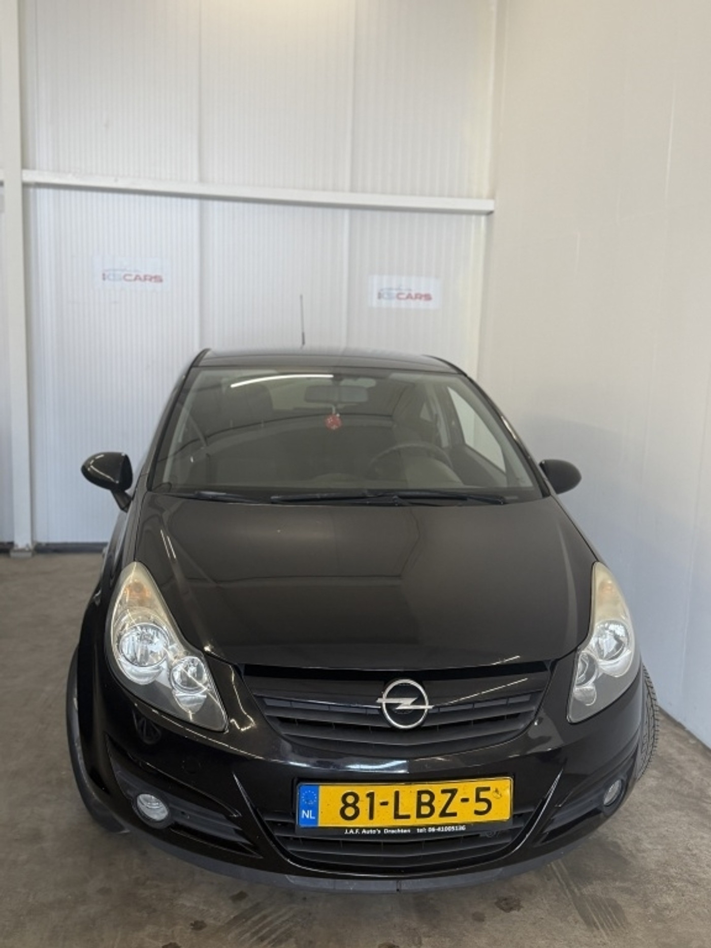 Opel Corsa 1.4-16V Airco Cruise NieuweAPK! 2010 - voorkant