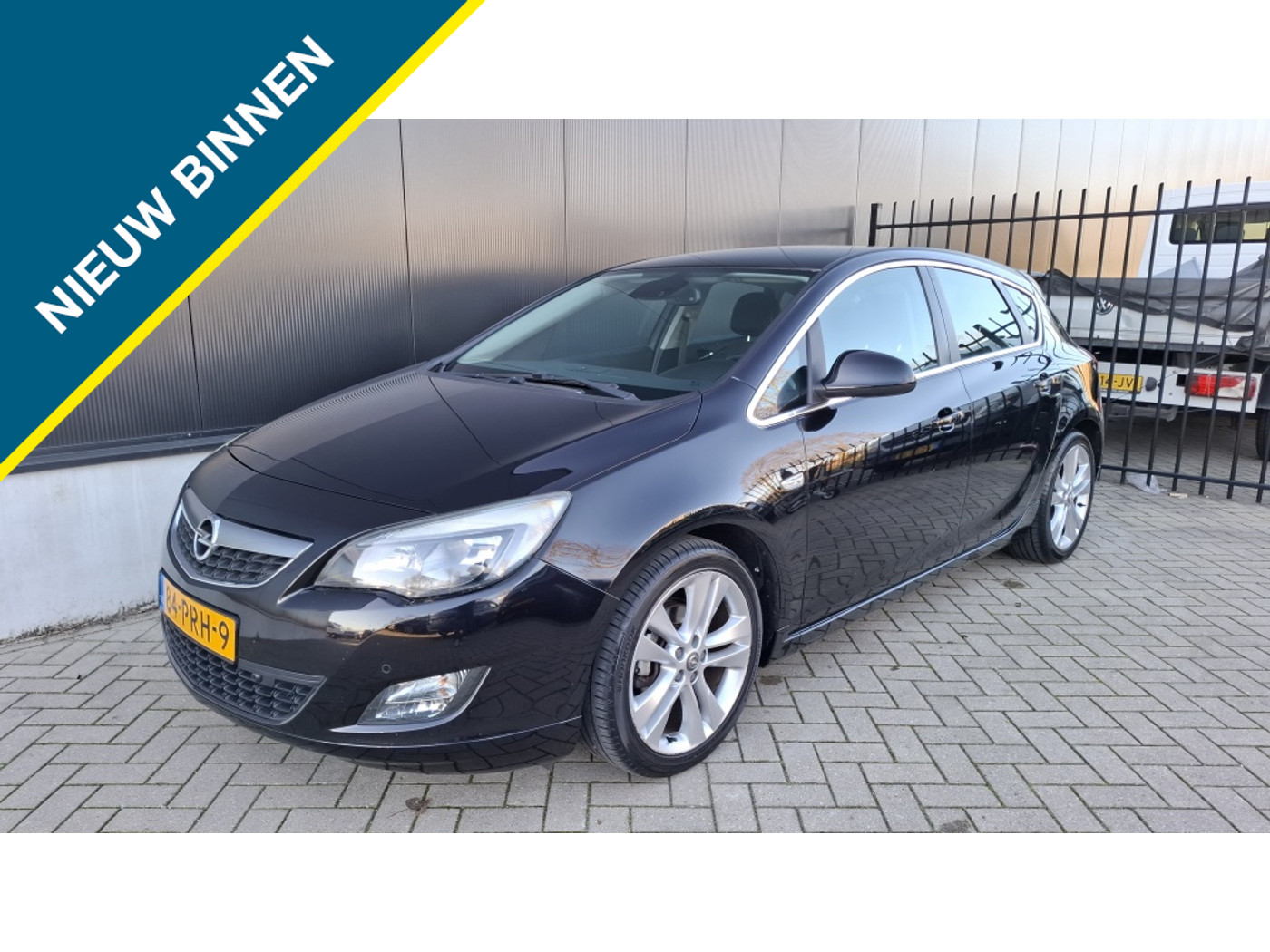 Opel Astra 2Eig NAP NAVI PDC ECC 2011 - voorkant