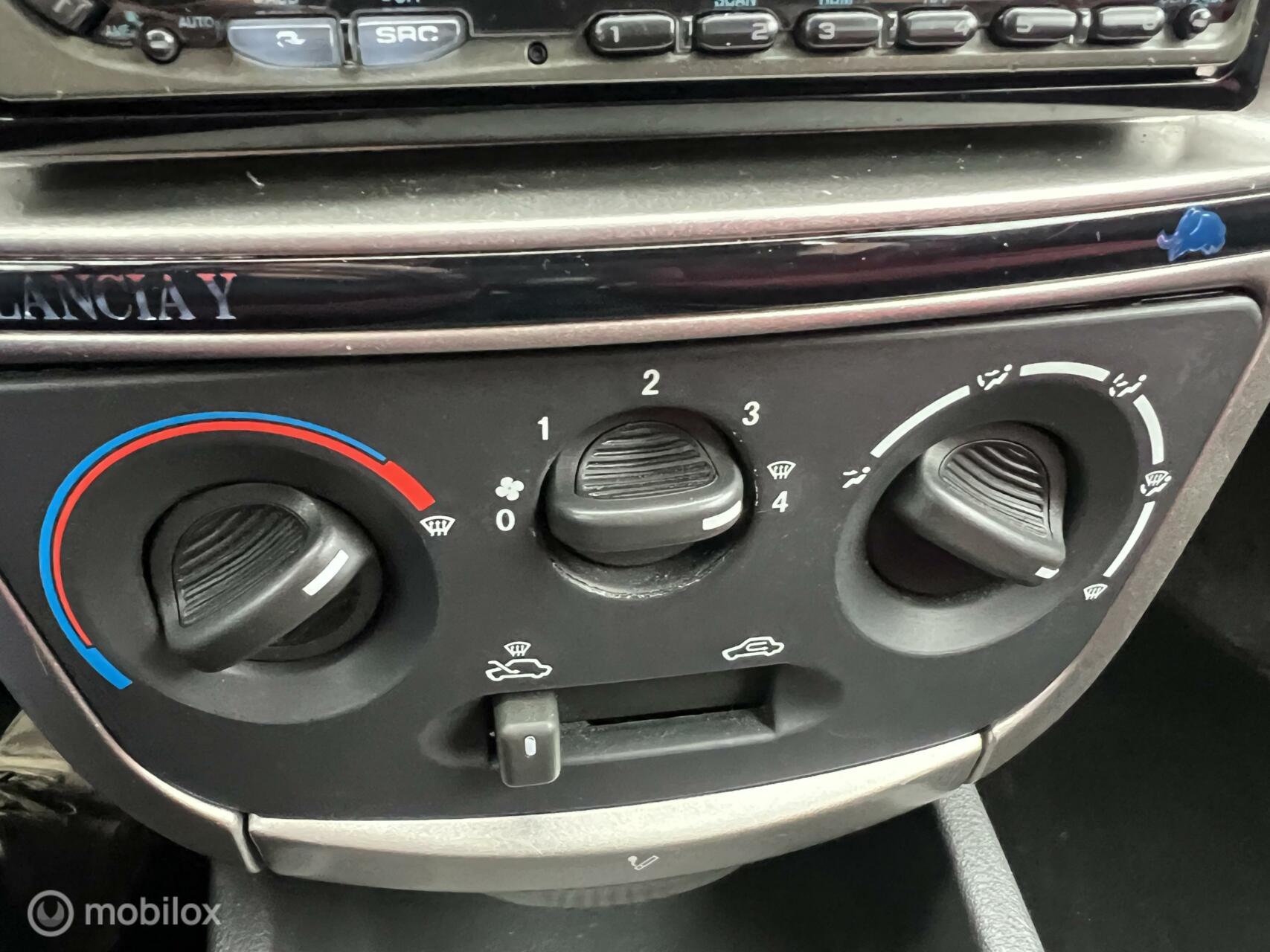 Foto van Lancia Ypsilon