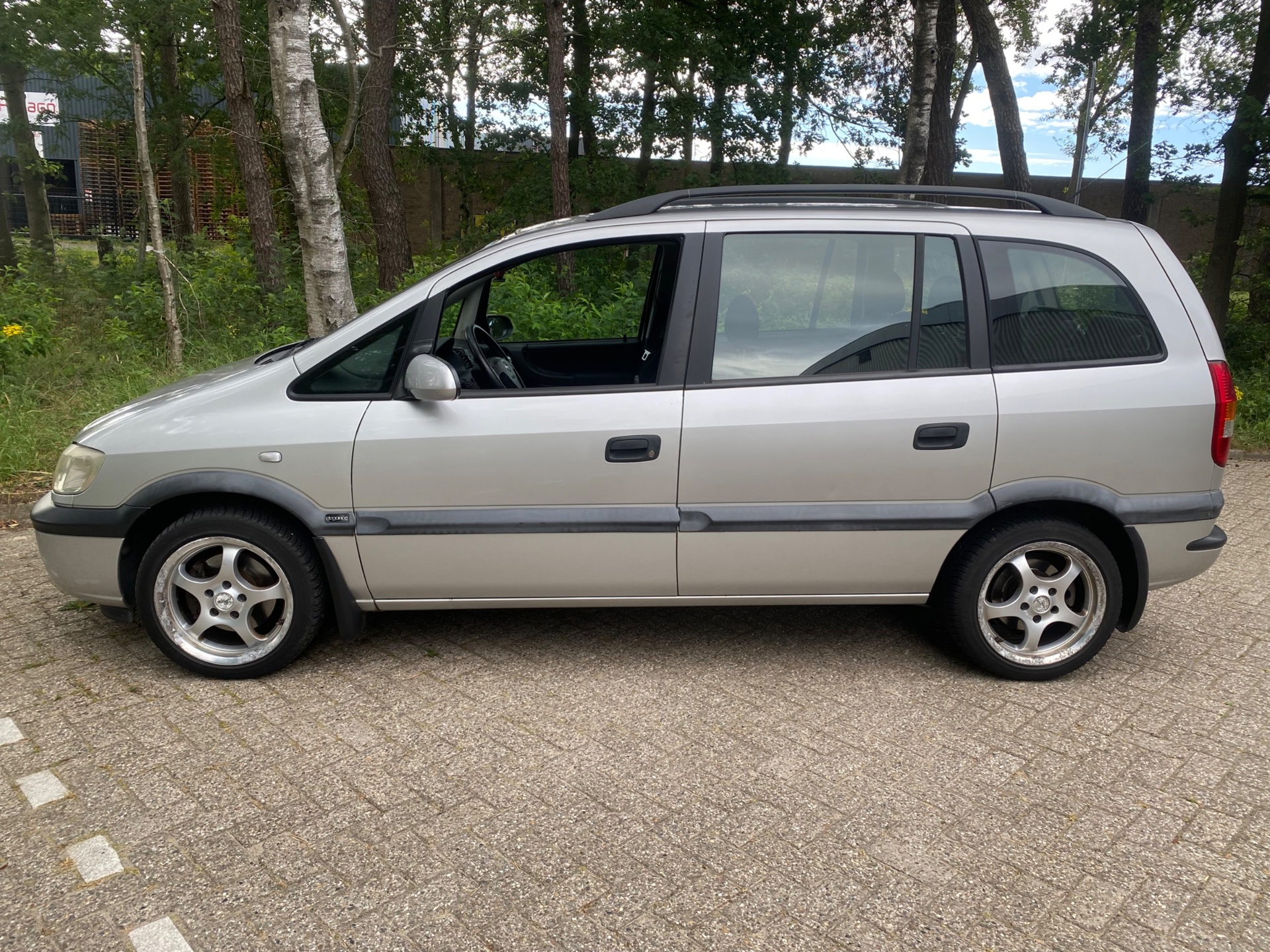 Foto van Opel Zafira-a