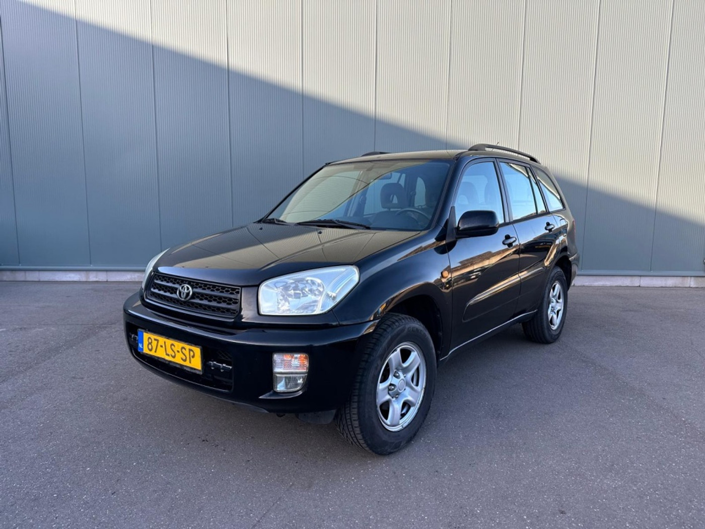 Toyota Toyota Rav4 1.8-16V VVT-i Luna AIRCO ! 2003 - voorkant
