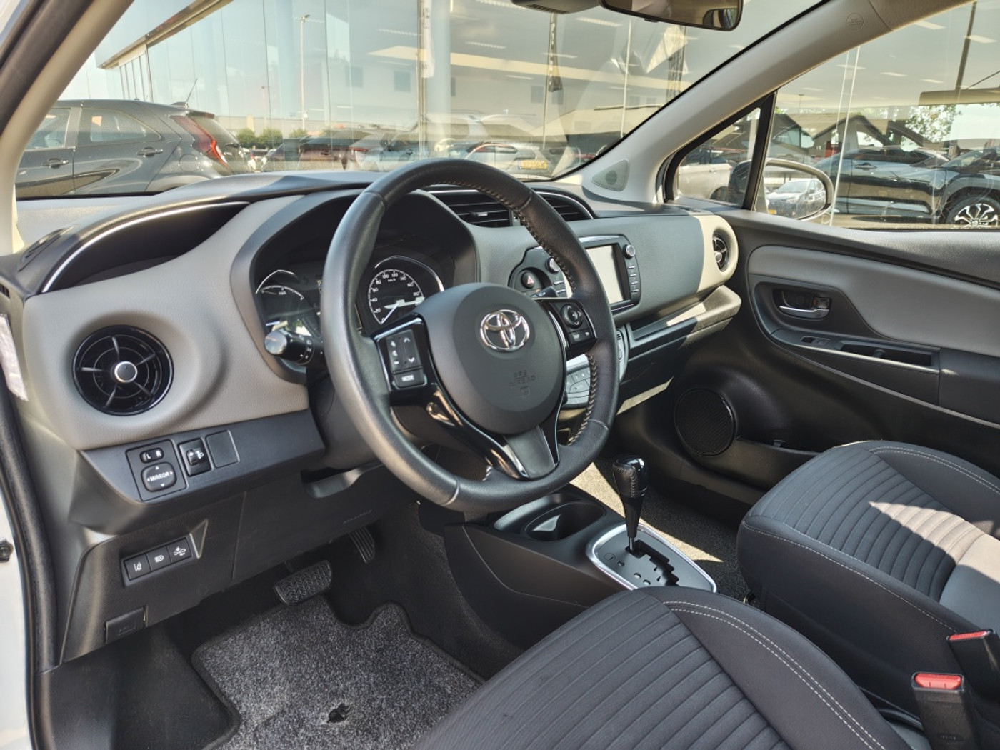 Foto van Toyota Toyota Yaris Hybrid