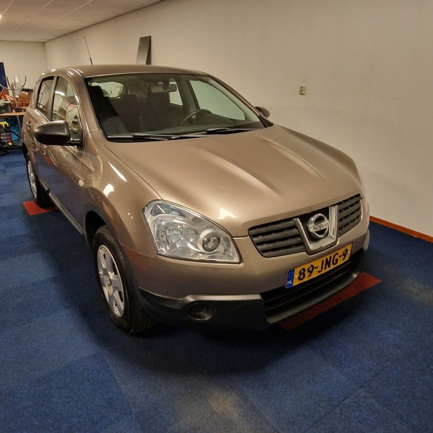 Nissan Qashqai 1.6 Visia 2009 - voorkant