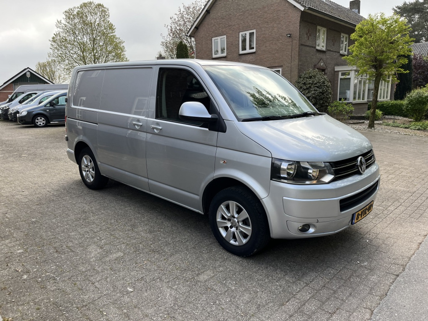 Volkswagen Transporter 2.0 TDI L1H1 T800 2012 - voorkant
