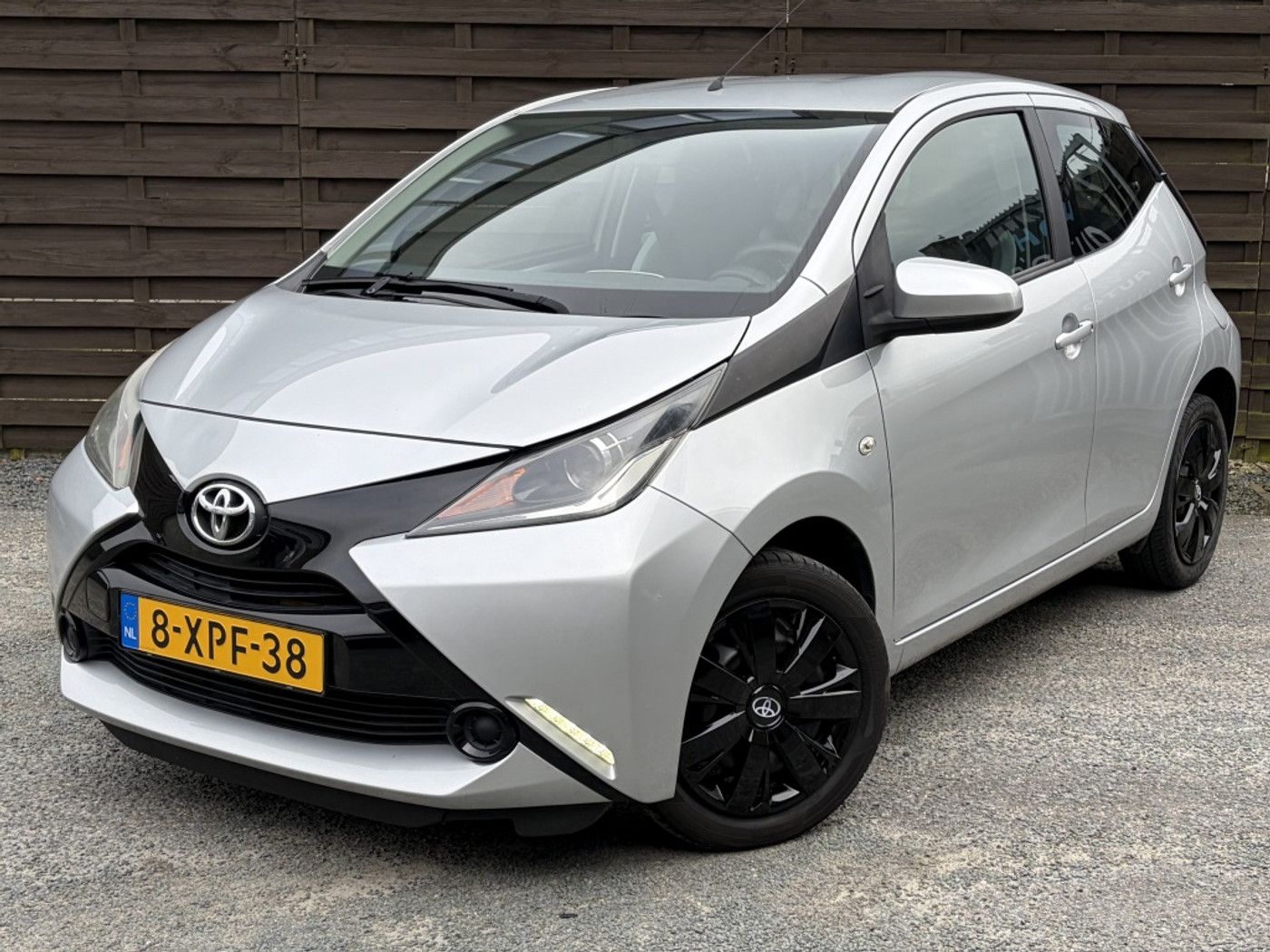 Toyota Aygo 1.0 VVT-i x-play 2014 - voorkant