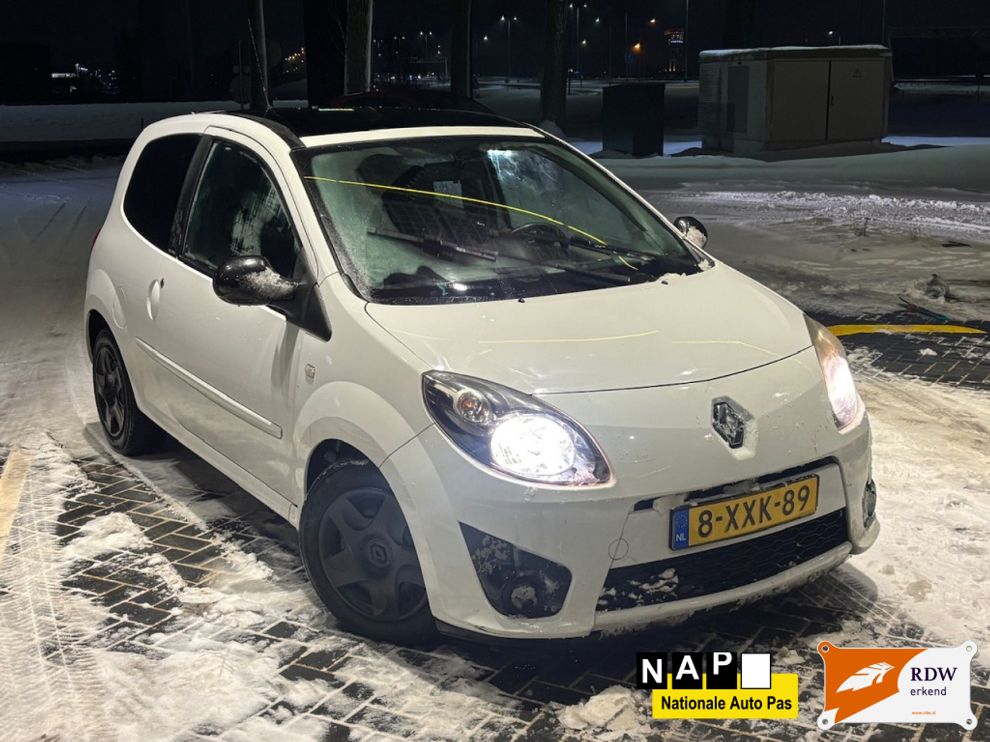 Renault Twingo 1.2-16V Night & Day / PANORAMA / BLUETOOTH 2008 - voorkant