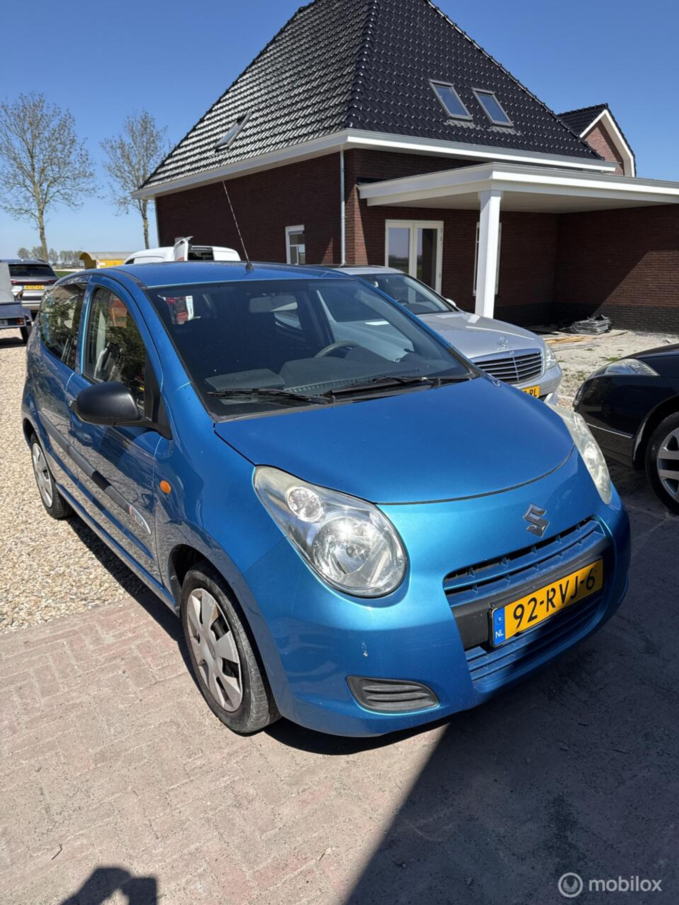 Suzuki Alto 1.0 Comfort Plus 2011 - voorkant