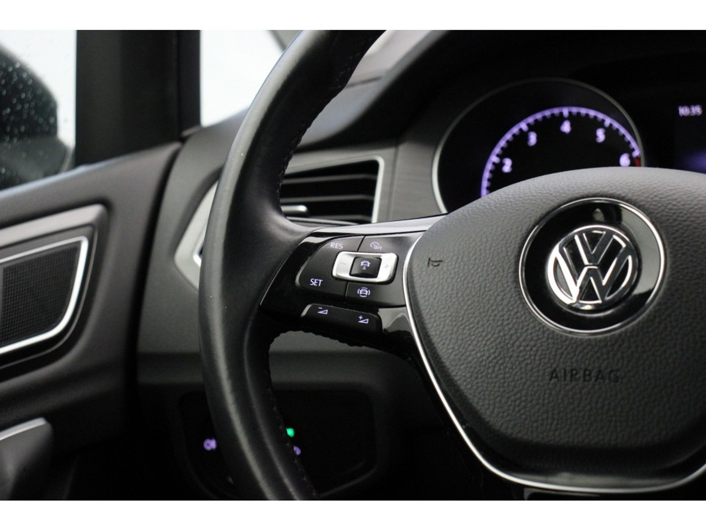Foto van Volkswagen Golf Sportsvan