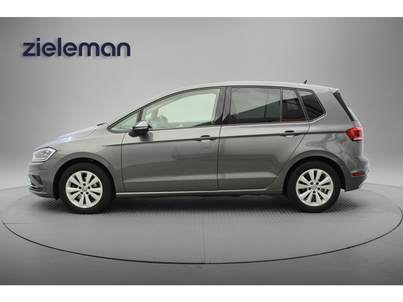 Foto van Volkswagen Golf Sportsvan