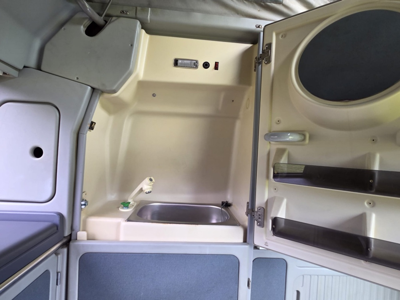 Foto van Volkswagen Kampeerauto