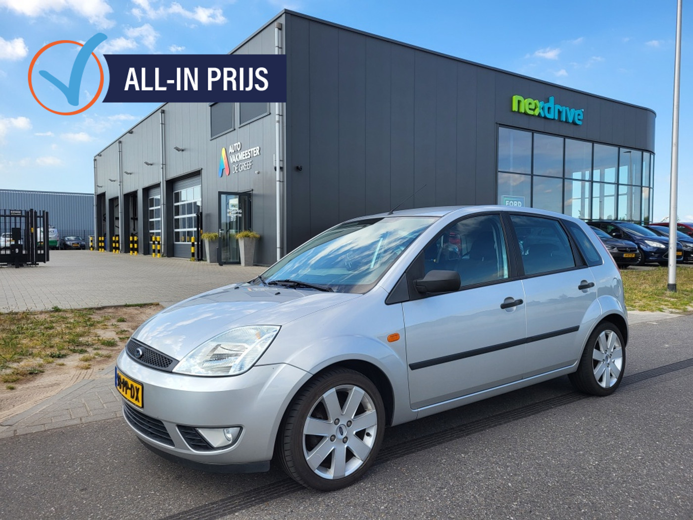 Ford Fiesta 1.3 Futura 70 pk Airco 16" lichtmetaal 2004 - voorkant