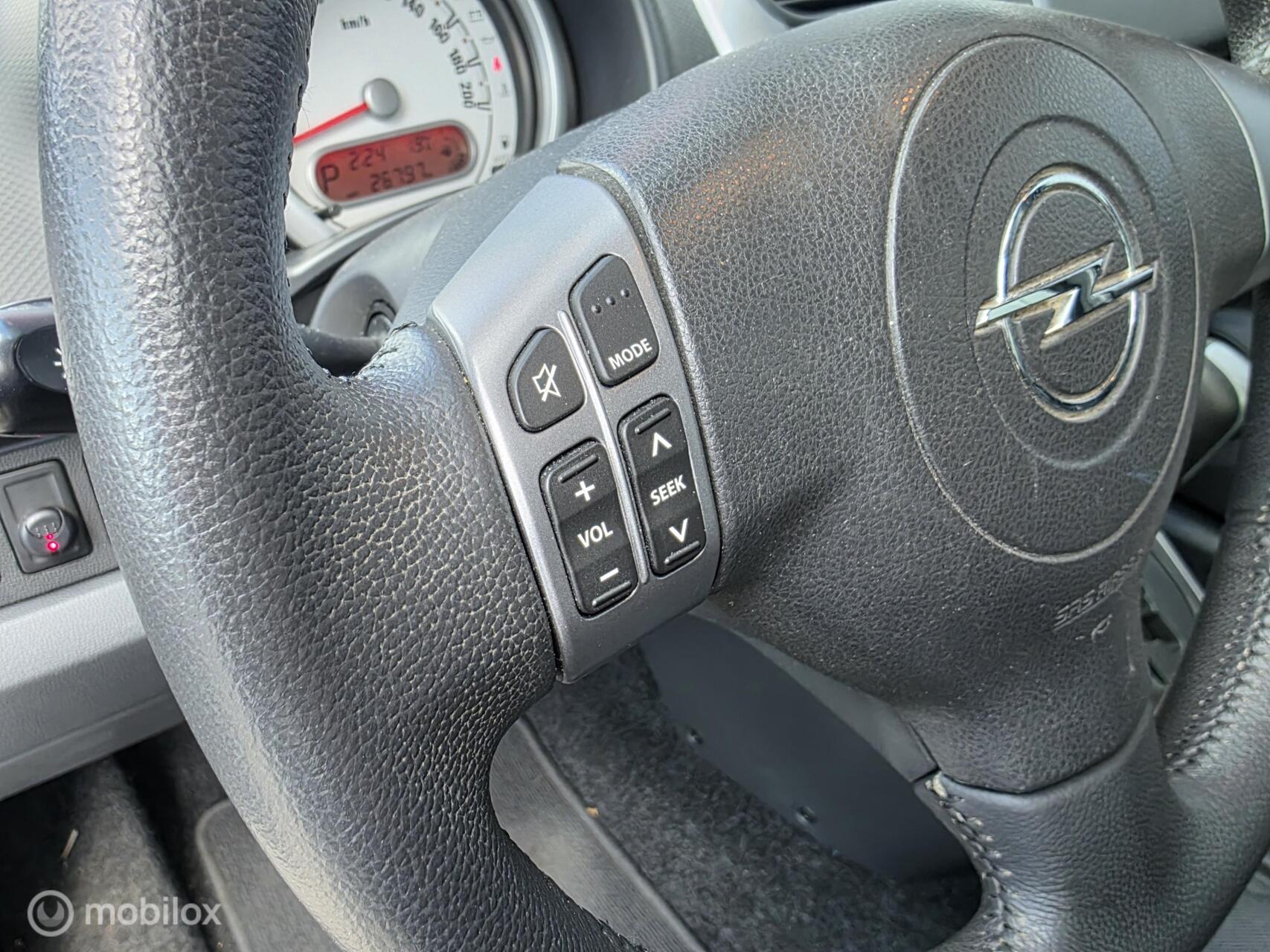 Foto van Opel Agila