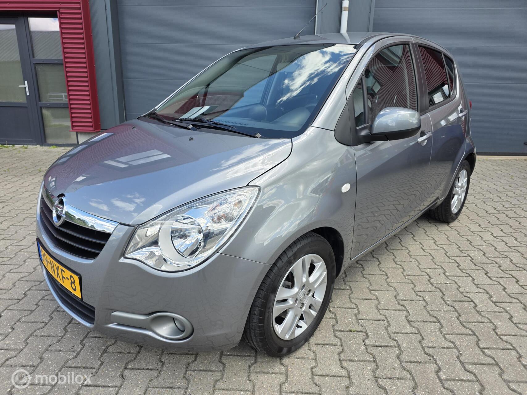 Foto van Opel Agila