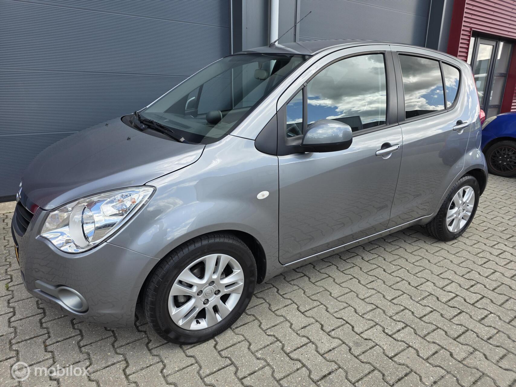 Foto van Opel Agila