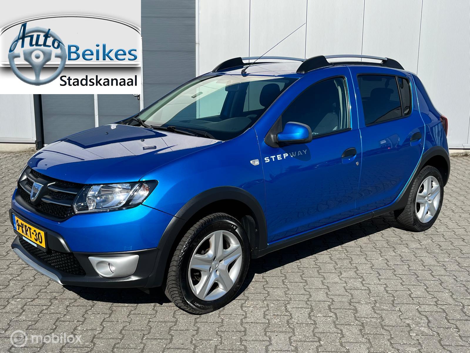 Dacia Sandero 0.9 TCe Stepway Lauréate 2013 - voorkant