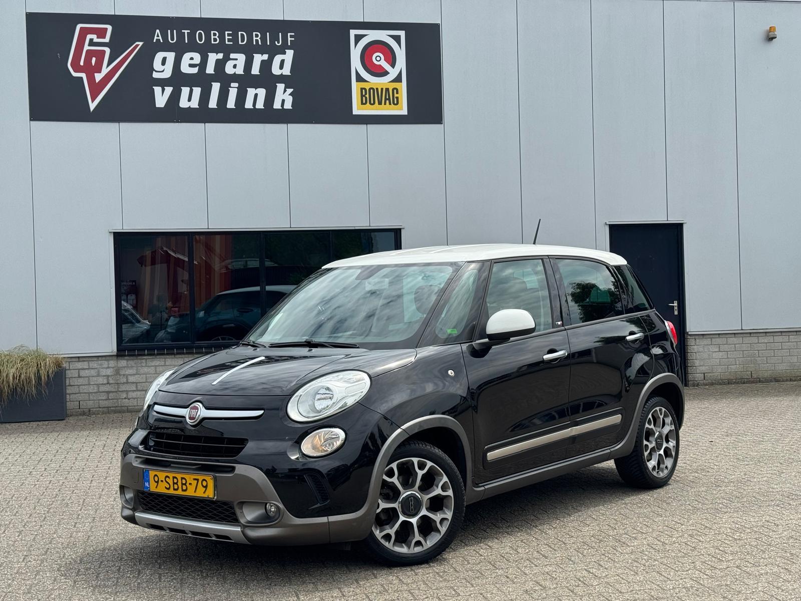 Fiat Fiat 500l TwinAir Trekking PDC CRUISE NAV 2013 - voorkant