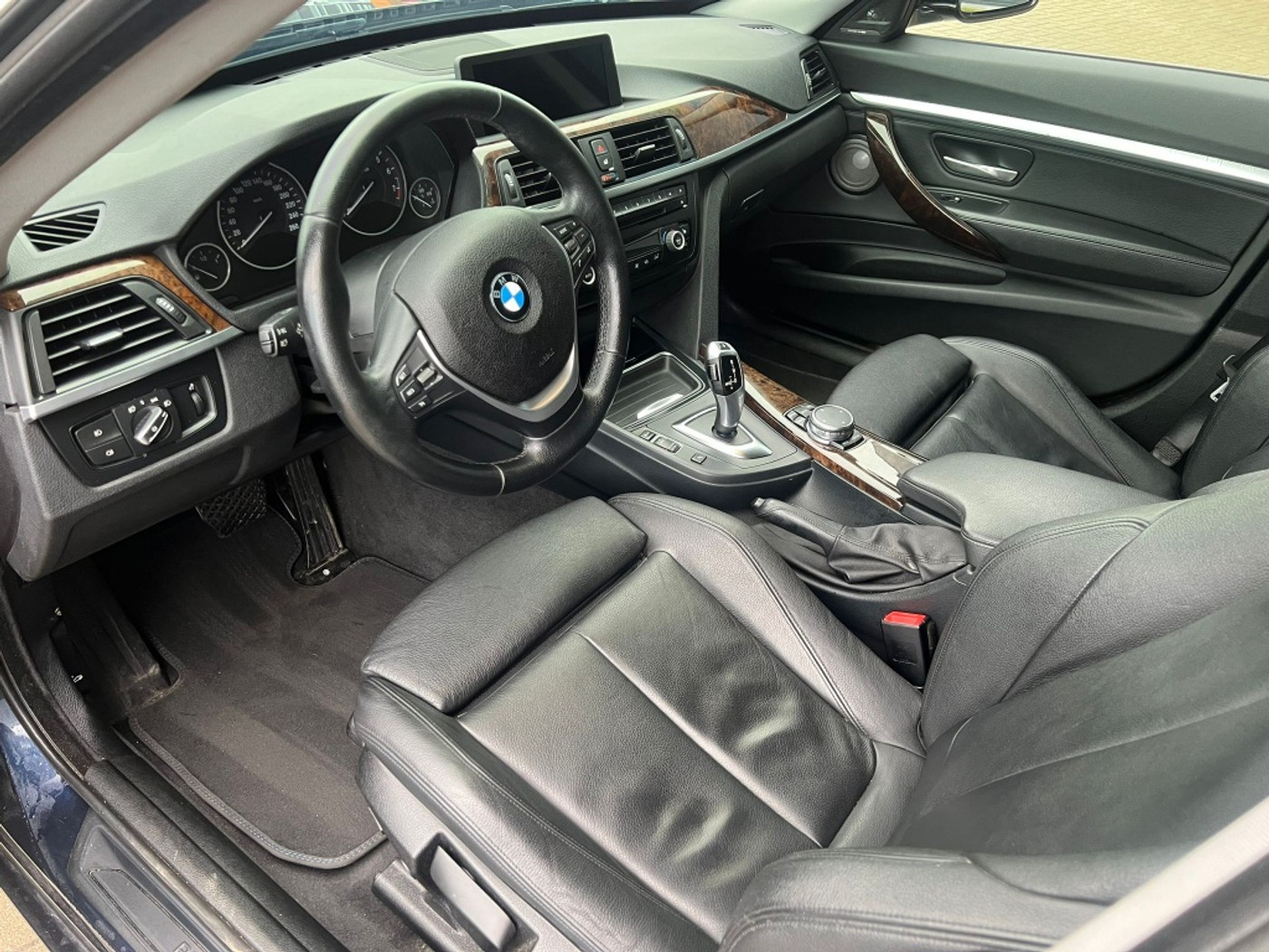 Foto van BMW 320i